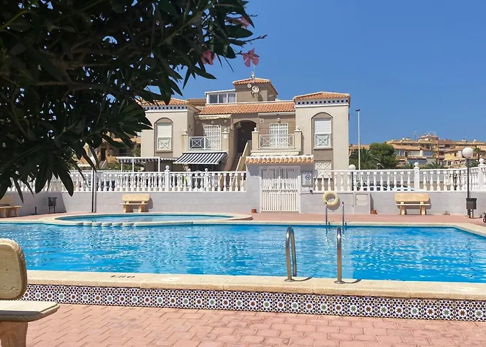 Roof Terrace With Pool, Bikes Included *